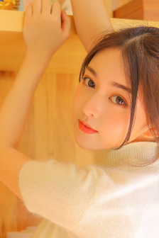 就是溜溜的她